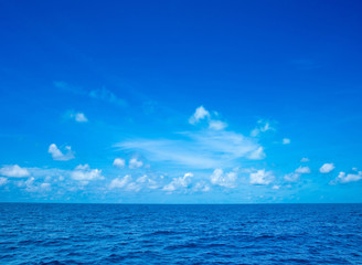 Obraz premium Blue sunny sea water surface