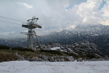 Fototapeta na wymiar Cable car to Dachstein Glacier in Austria