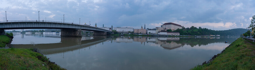 Linz Donauufer Panorama
