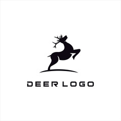 Deer Logo silhouette Retro Hipster Vintage template. Horns, antelopes, elk, moose, Cervinae,muntjac, fallow deer, chital, Capreolinae, reindeer, chevrotains, Ruminantia Logo Design Illustration.