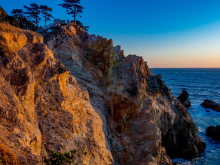 【伊豆半島ジオパーク】静岡県西伊豆黄金崎の夕景【冬】