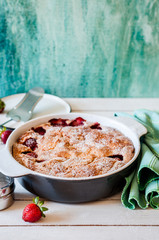 Strawberry Cake in Ceramic Pan