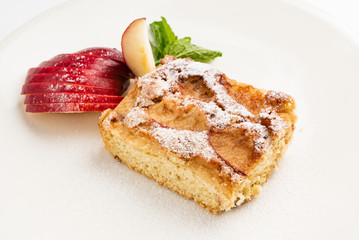 apple cake with mint