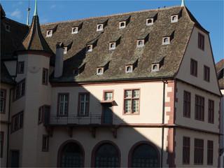Fototapeta na wymiar maison ancienne à Strasbourg en France
