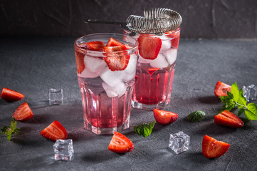 Refreshing Ice Cold Strawberry Lemonade