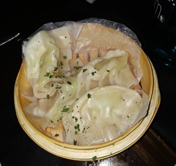 chinese steamed dumplings