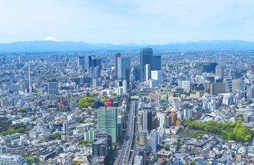 富士山と渋谷　東京風景　2019　春　新緑　青空　