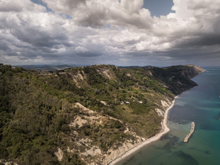 Italia, maggio 2019 - vista panoramica della citta di pesaro e della falesia a picco sul mare del parco san bartolo