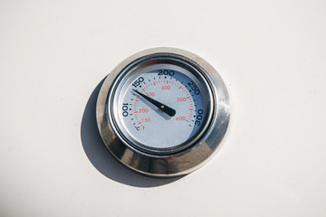 grill temperature sensor degrees Celsius