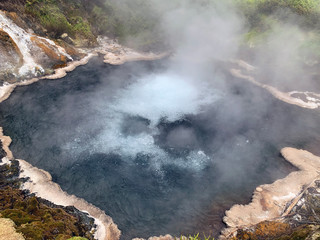 Bain bouillonant naturel geiser