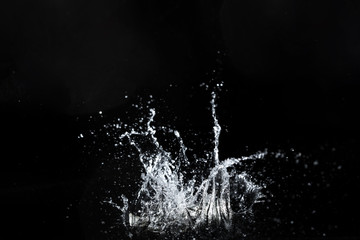 Naklejka premium water splash black background backdrop fresh feeling