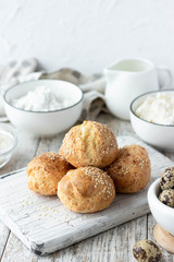 Cottage cheese buns on quail eggs and rice flour as a useful alternative to bread