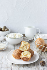 Cottage cheese buns on quail eggs and rice flour as a useful alternative to bread