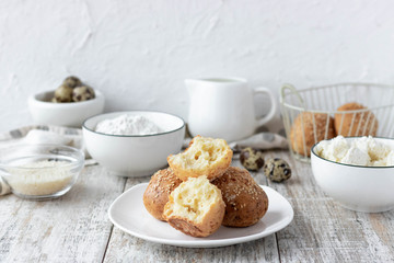 Cottage cheese buns on quail eggs and rice flour as a useful alternative to bread