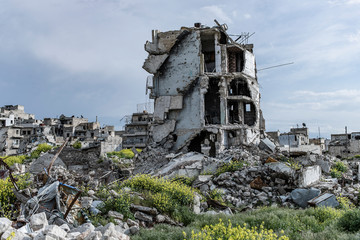 la ville  Alep en syrie après sa destruction - 265471584