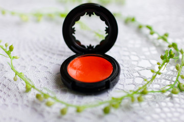 メイク道具のチーク・リップ