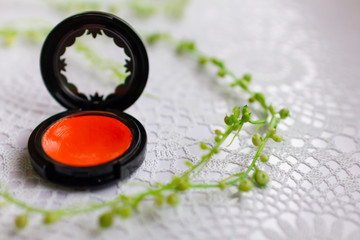 メイク道具のチーク・リップ