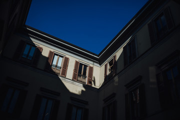 Milano Shadows