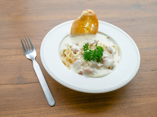 Spaghetti carbonara cream