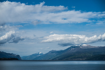 Obraz premium Beautiful italian alpine Lake Garda