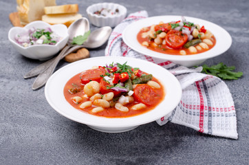 Thick vegetable soup with pasta