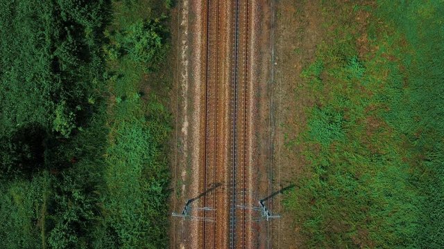 Train SNCF sur rail