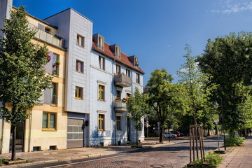 Sanierte Häuserzeile in Oranienburg, Deutschland
