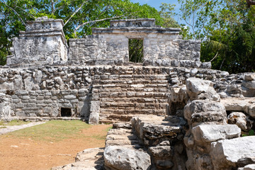 Fototapeta na wymiar Ancient mayan ruins at the jungle in Mexico