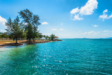 Fototapeta na wymiar Beautiful tropical beach in island Koh Phangan, Thailand