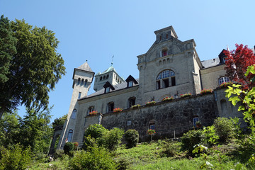 Fototapeta na wymiar Schloss Seeburg am Starnberger See