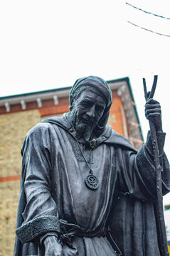 The Upper Part Of Geoffrey Chaucer Statue In Kent Canterbury