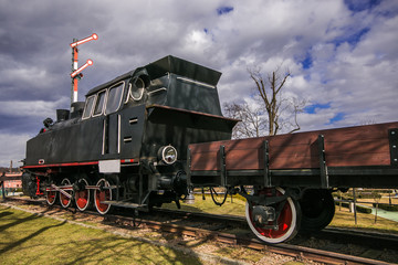 Fototapeta na wymiar Vecchio vagone di un treno abbandonato a Wieliczka in Polonia