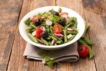 green bean salad with tomato