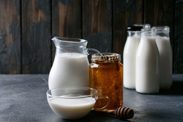 Fresh milk with honey