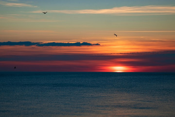 Fototapeta na wymiar beautiful sunset on the sea, romantic seascape view
