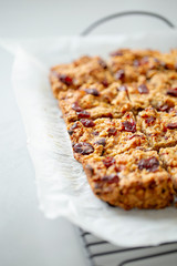 Flapjack vegan with cranberry, apricot and date