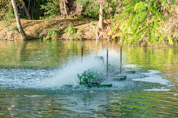 Water turbine ,Turbine for water treatment and circulation of oxygen in the wat
