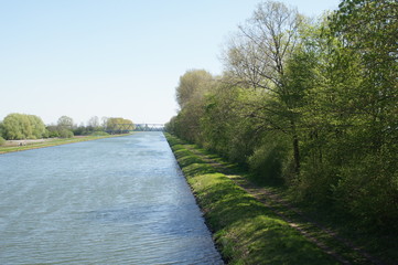 Fototapeta na wymiar Ems,Fluss,Nordsee,Nordwesten,Westfalen,Papenburg,Kanal,am großen Torfmoor