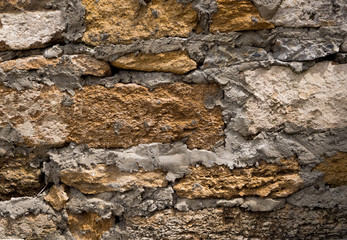 Textured stone bulkhead yelloy colour