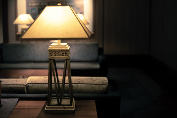 ホテルのロビーのランプ