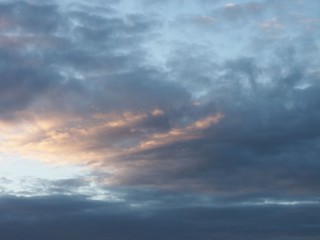 Coucher de soleil et nuages