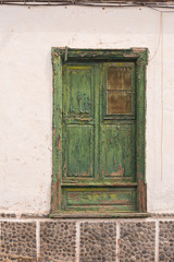 Fototapeta na wymiar Typical green color of the door, Tenerife, Spain
