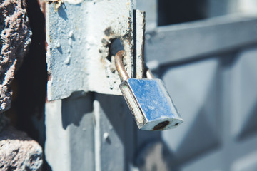lock in garage
