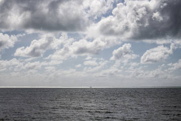 Obraz premium clouds over the sea