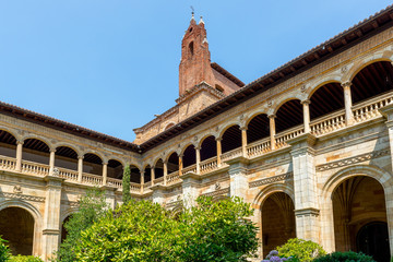 Fototapeta premium Courtyard of San Marcos monastery (now State-run hotel) in Leon, Spain