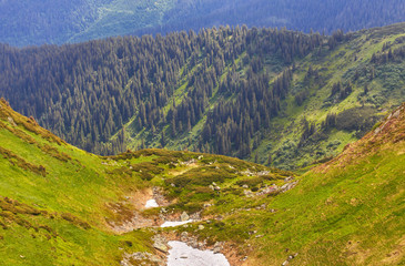Fototapeta na wymiar mountain range with remnants of snow.