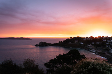 lever de soleil sur la côte