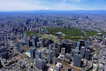 都市風景／東京駅と富士山
