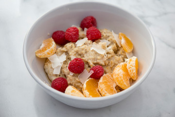  Mandarin, chia seeds, raspberry and porridge