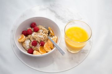  Mandarin, chia seeds, raspberry and porridge